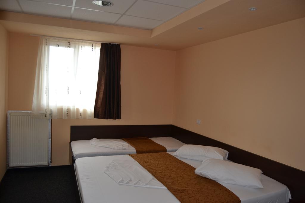 Casa Gorjeneasca Hotel ทาร์กู จิอู ห้อง รูปภาพ